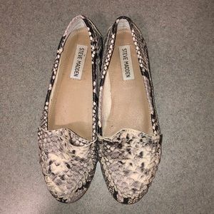 Steve Madden snake skin flats